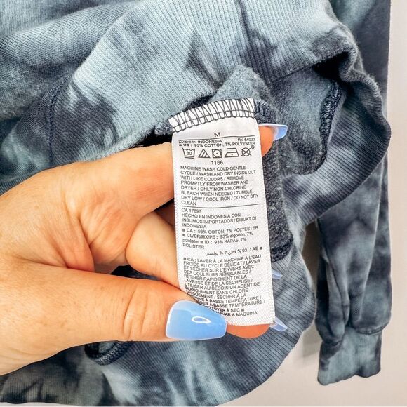 Old Navy Blue Tie Dye Long Sleeve Crewneck Sweater Size Medium - Picture 4 of 5